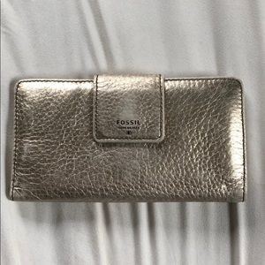 Fossil wallet